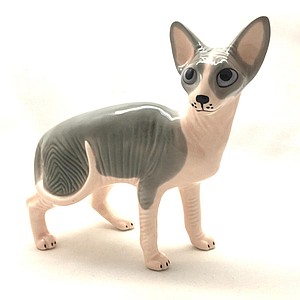 Сфинкс в стойке розовый с серой спинкой