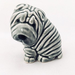 Шарпей малый серый