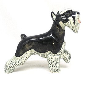 Шнауцер чёрный с серебром