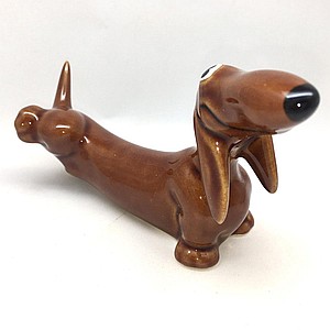 Такса писающая рыжая